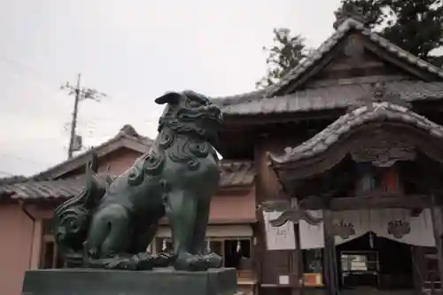 鬼鎮神社の狛犬