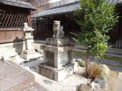 出雲路幸神社の狛犬