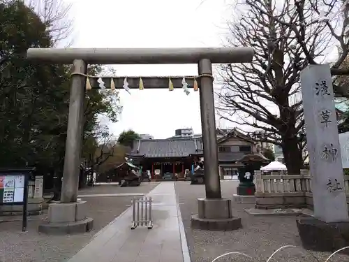 浅草神社の鳥居