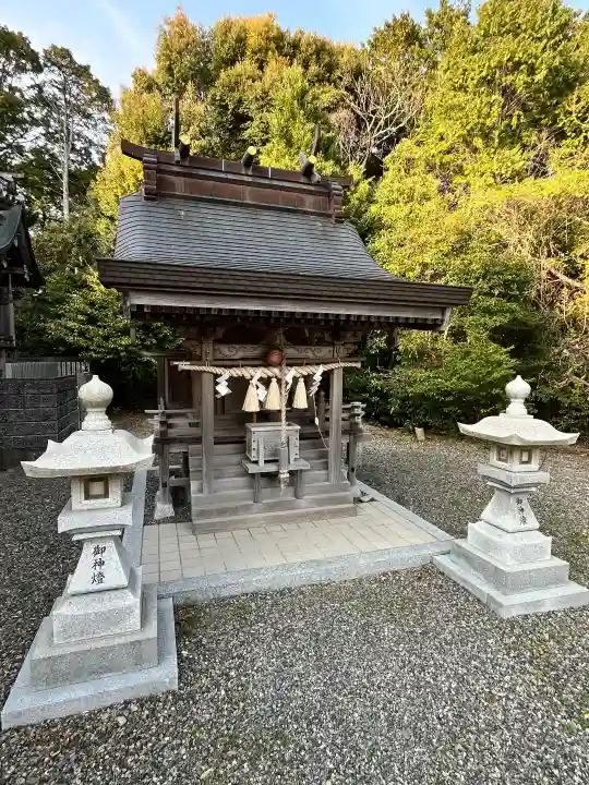 熊野神社の{uncategorized: "未分類", other: "その他", undefined: "問題あり", building: "その他建物", grave: "お墓", sacred_gate: "鳥居", guardian: "狛犬", statue: "像", buddha: "仏像", history: "歴史", nature: "自然", garden: "庭園", animal: "動物", pagoda: "塔", temizu: "手水舎", mountain_gate: "山門・神門", sanctuary: "本殿・本堂", subordinate: "末社・摂社", art: "芸術", scenery: "景色", jizo: "地蔵", ema: "絵馬", goshuin: "御朱印", omikuji: "おみくじ", items: "授与品その他", amulet: "お守り", goshuincho: "御朱印帳", eats: "食事", festival: "お祭り", votive_dance: "神楽", shichigosan: "七五三参", wedding: "結婚式", experience: "体験その他", initially: "初詣", around: "周辺", anti_infection: "感染症対策"}