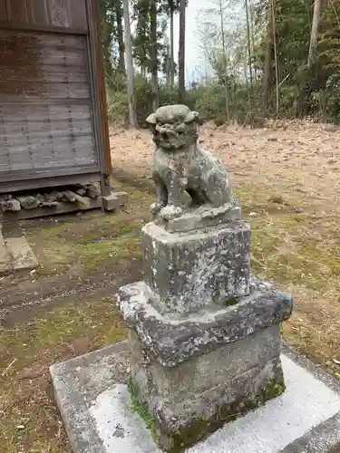 皇産霊神社の狛犬