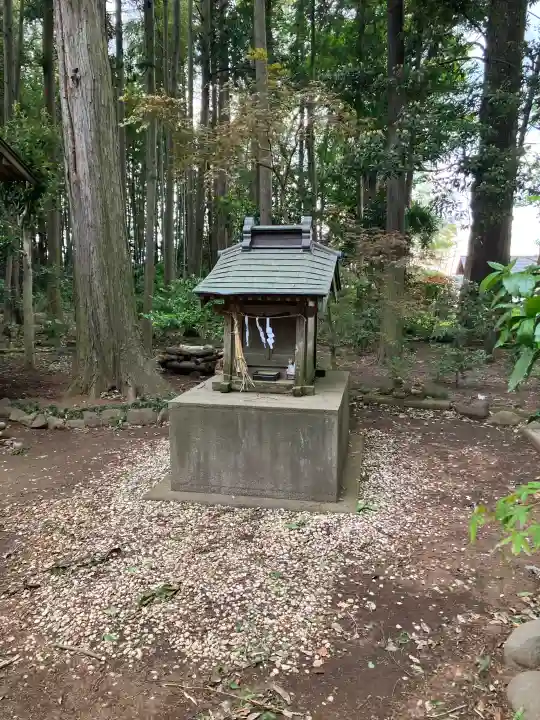 弓田香取神社の{uncategorized: "未分類", other: "その他", undefined: "問題あり", building: "その他建物", grave: "お墓", sacred_gate: "鳥居", guardian: "狛犬", statue: "像", buddha: "仏像", history: "歴史", nature: "自然", garden: "庭園", animal: "動物", pagoda: "塔", temizu: "手水舎", mountain_gate: "山門・神門", sanctuary: "本殿・本堂", subordinate: "末社・摂社", art: "芸術", scenery: "景色", jizo: "地蔵", ema: "絵馬", goshuin: "御朱印", omikuji: "おみくじ", items: "授与品その他", amulet: "お守り", goshuincho: "御朱印帳", eats: "食事", festival: "お祭り", votive_dance: "神楽", shichigosan: "七五三参", wedding: "結婚式", experience: "体験その他", initially: "初詣", around: "周辺", anti_infection: "感染症対策"}