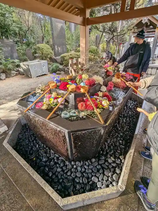 亀ケ池八幡宮の手水舎