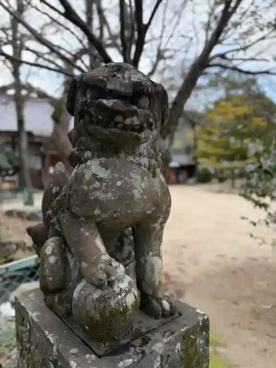 佐志八幡宮(佐志八幡神社)の{uncategorized: "未分類", other: "その他", undefined: "問題あり", building: "その他建物", grave: "お墓", sacred_gate: "鳥居", guardian: "狛犬", statue: "像", buddha: "仏像", history: "歴史", nature: "自然", garden: "庭園", animal: "動物", pagoda: "塔", temizu: "手水舎", mountain_gate: "山門・神門", sanctuary: "本殿・本堂", subordinate: "末社・摂社", art: "芸術", scenery: "景色", jizo: "地蔵", ema: "絵馬", goshuin: "御朱印", omikuji: "おみくじ", items: "授与品その他", amulet: "お守り", goshuincho: "御朱印帳", eats: "食事", festival: "お祭り", votive_dance: "神楽", shichigosan: "七五三参", wedding: "結婚式", experience: "体験その他", initially: "初詣", around: "周辺", anti_infection: "感染症対策"}