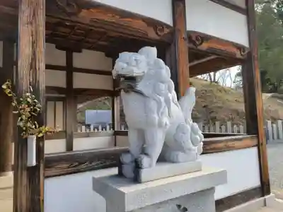 男山八幡宮の狛犬