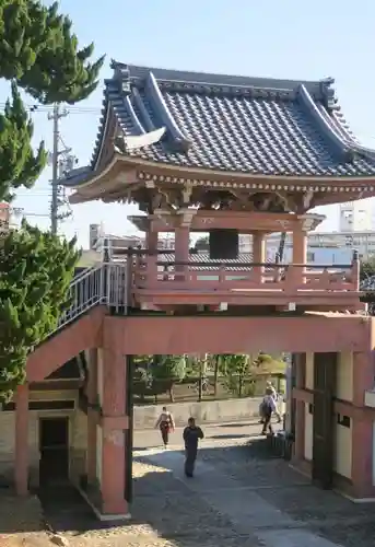 称円寺の山門