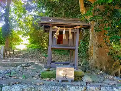 八剱神社・神明社合殿の末社・摂社
