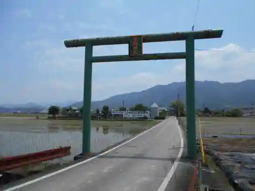 岩崎神社の鳥居