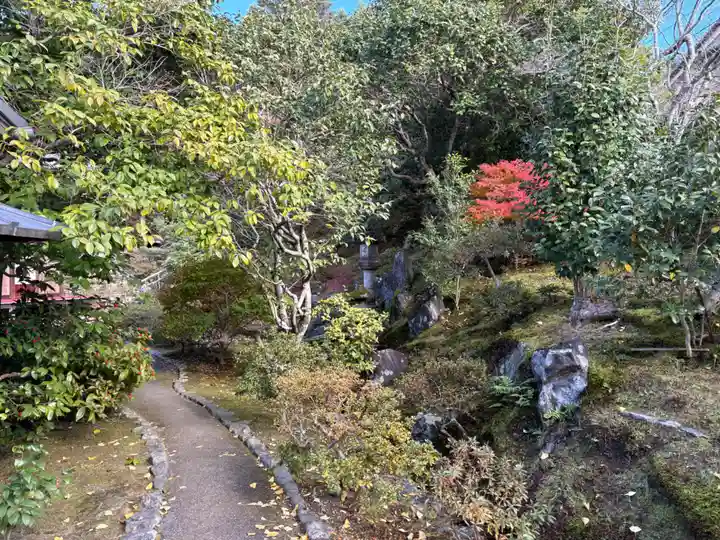 霊鑑寺門跡(京都府)