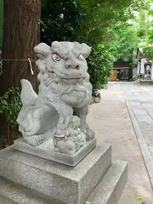 銀杏岡八幡神社の狛犬