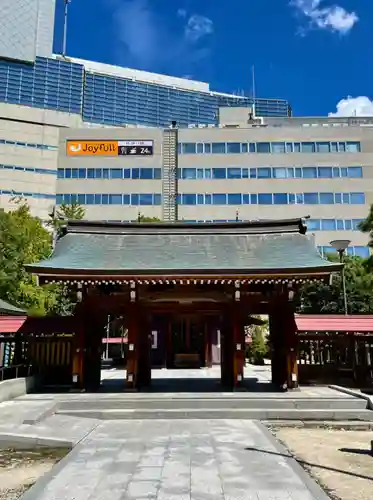 警固神社の山門