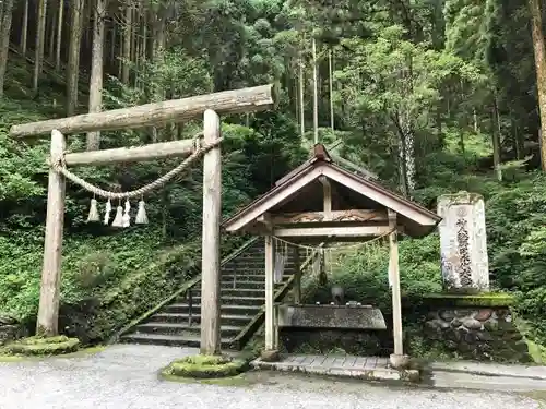 秋元神社の鳥居