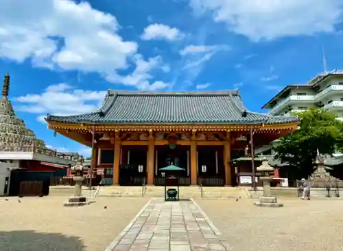 壬生寺の本殿・本堂