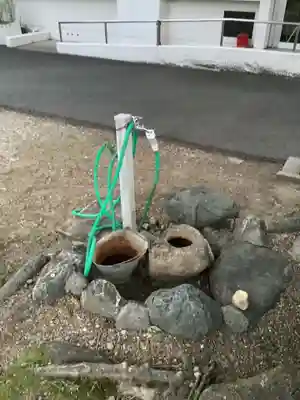 春日寺神明社の手水舎