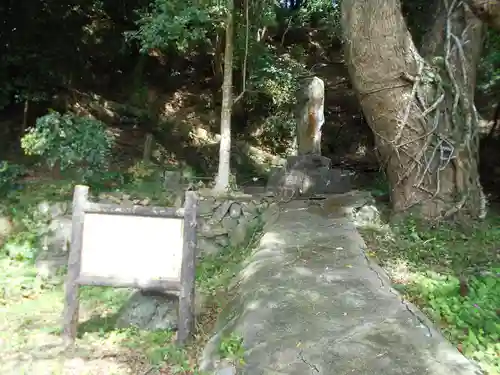 東神社の建物その他