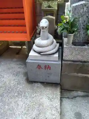 豊受稲荷本宮の狛犬