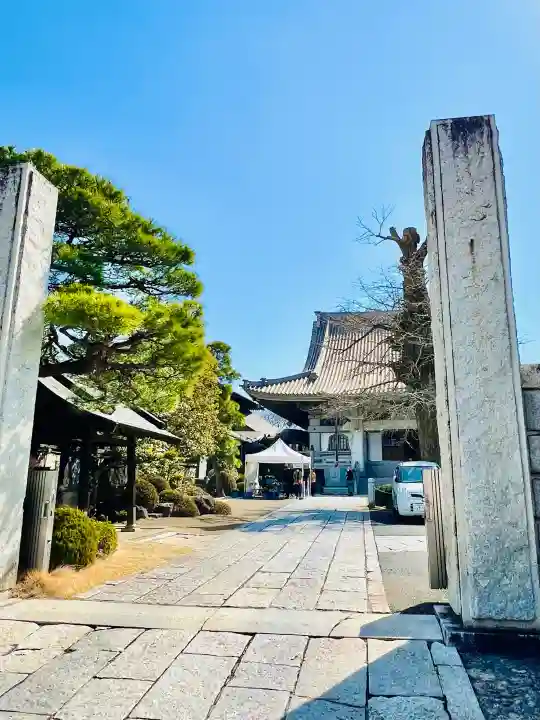 神崎寺(開運水戸不動尊)の{uncategorized: "未分類", other: "その他", undefined: "問題あり", building: "その他建物", grave: "お墓", sacred_gate: "鳥居", guardian: "狛犬", statue: "像", buddha: "仏像", history: "歴史", nature: "自然", garden: "庭園", animal: "動物", pagoda: "塔", temizu: "手水舎", mountain_gate: "山門・神門", sanctuary: "本殿・本堂", subordinate: "末社・摂社", art: "芸術", scenery: "景色", jizo: "地蔵", ema: "絵馬", goshuin: "御朱印", omikuji: "おみくじ", items: "授与品その他", amulet: "お守り", goshuincho: "御朱印帳", eats: "食事", festival: "お祭り", votive_dance: "神楽", shichigosan: "七五三参", wedding: "結婚式", experience: "体験その他", initially: "初詣", around: "周辺", anti_infection: "感染症対策"}