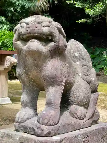 白皇神社の狛犬