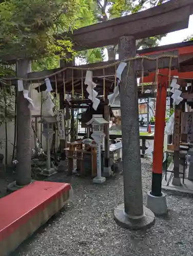 若一神社の鳥居