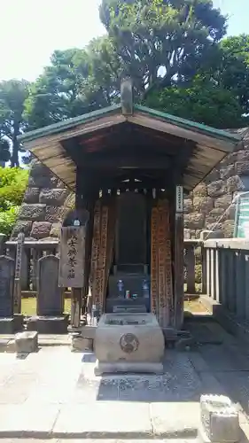 泉岳寺のお墓