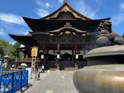 善光寺の{uncategorized: "未分類", other: "その他", undefined: "問題あり", building: "その他建物", grave: "お墓", sacred_gate: "鳥居", guardian: "狛犬", statue: "像", buddha: "仏像", history: "歴史", nature: "自然", garden: "庭園", animal: "動物", pagoda: "塔", temizu: "手水舎", mountain_gate: "山門・神門", sanctuary: "本殿・本堂", subordinate: "末社・摂社", art: "芸術", scenery: "景色", jizo: "地蔵", ema: "絵馬", goshuin: "御朱印", omikuji: "おみくじ", items: "授与品その他", amulet: "お守り", goshuincho: "御朱印帳", eats: "食事", festival: "お祭り", votive_dance: "神楽", shichigosan: "七五三参", wedding: "結婚式", experience: "体験その他", initially: "初詣", around: "周辺", anti_infection: "感染症対策"}
