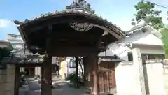 香林院の山門