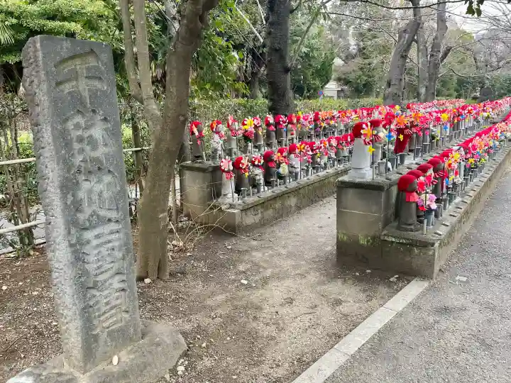 西向聖観世音菩薩の{uncategorized: "未分類", other: "その他", undefined: "問題あり", building: "その他建物", grave: "お墓", sacred_gate: "鳥居", guardian: "狛犬", statue: "像", buddha: "仏像", history: "歴史", nature: "自然", garden: "庭園", animal: "動物", pagoda: "塔", temizu: "手水舎", mountain_gate: "山門・神門", sanctuary: "本殿・本堂", subordinate: "末社・摂社", art: "芸術", scenery: "景色", jizo: "地蔵", ema: "絵馬", goshuin: "御朱印", omikuji: "おみくじ", items: "授与品その他", amulet: "お守り", goshuincho: "御朱印帳", eats: "食事", festival: "お祭り", votive_dance: "神楽", shichigosan: "七五三参", wedding: "結婚式", experience: "体験その他", initially: "初詣", around: "周辺", anti_infection: "感染症対策"}