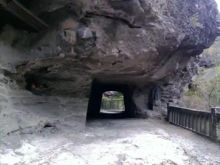 釋尊寺の{uncategorized: "未分類", other: "その他", undefined: "問題あり", building: "その他建物", grave: "お墓", sacred_gate: "鳥居", guardian: "狛犬", statue: "像", buddha: "仏像", history: "歴史", nature: "自然", garden: "庭園", animal: "動物", pagoda: "塔", temizu: "手水舎", mountain_gate: "山門・神門", sanctuary: "本殿・本堂", subordinate: "末社・摂社", art: "芸術", scenery: "景色", jizo: "地蔵", ema: "絵馬", goshuin: "御朱印", omikuji: "おみくじ", items: "授与品その他", amulet: "お守り", goshuincho: "御朱印帳", eats: "食事", festival: "お祭り", votive_dance: "神楽", shichigosan: "七五三参", wedding: "結婚式", experience: "体験その他", initially: "初詣", around: "周辺", anti_infection: "感染症対策"}