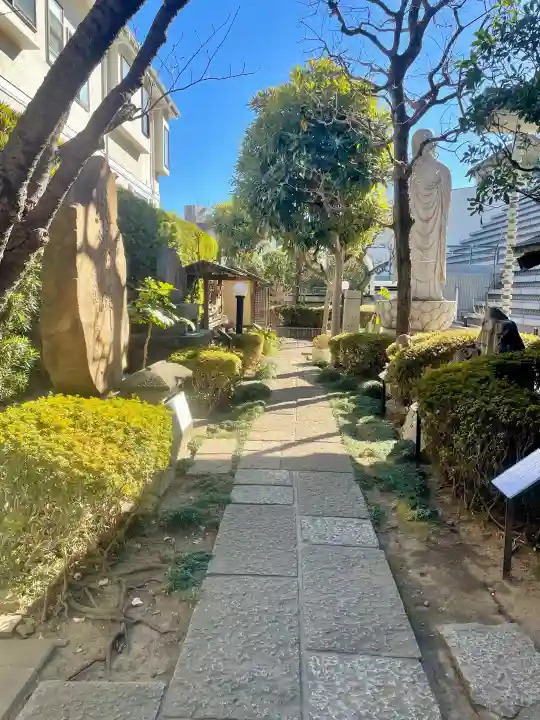 五百羅漢寺の{uncategorized: "未分類", other: "その他", undefined: "問題あり", building: "その他建物", grave: "お墓", sacred_gate: "鳥居", guardian: "狛犬", statue: "像", buddha: "仏像", history: "歴史", nature: "自然", garden: "庭園", animal: "動物", pagoda: "塔", temizu: "手水舎", mountain_gate: "山門・神門", sanctuary: "本殿・本堂", subordinate: "末社・摂社", art: "芸術", scenery: "景色", jizo: "地蔵", ema: "絵馬", goshuin: "御朱印", omikuji: "おみくじ", items: "授与品その他", amulet: "お守り", goshuincho: "御朱印帳", eats: "食事", festival: "お祭り", votive_dance: "神楽", shichigosan: "七五三参", wedding: "結婚式", experience: "体験その他", initially: "初詣", around: "周辺", anti_infection: "感染症対策"}