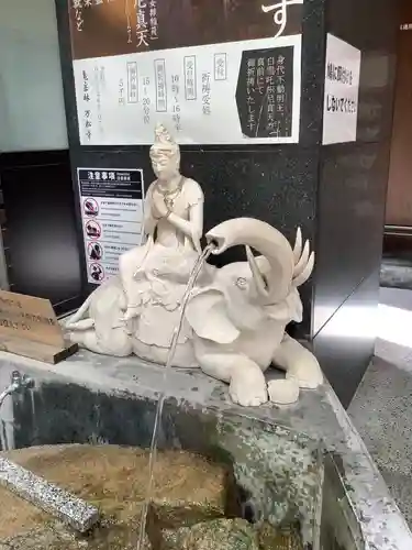 万松寺の手水舎