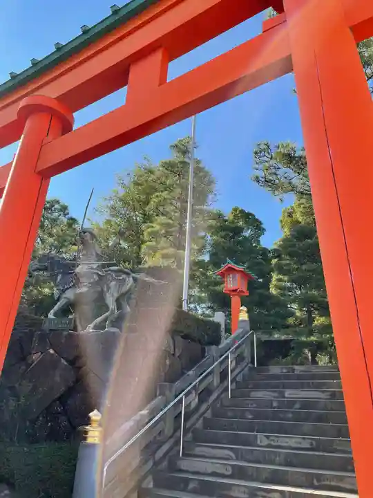 穴八幡宮の鳥居