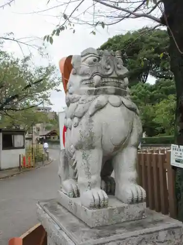 瀧泉寺（目黒不動尊）の狛犬