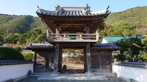 長楽寺の山門