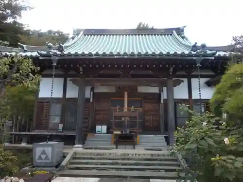 海蔵院の本殿・本堂