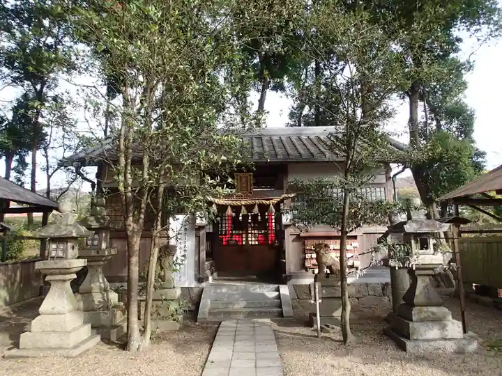 平群坐紀氏神社の本殿・本堂