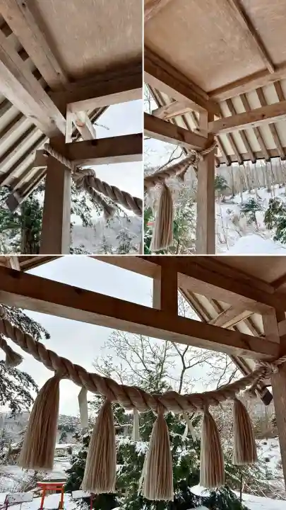 湯倉神社の{uncategorized: "未分類", other: "その他", undefined: "問題あり", building: "その他建物", grave: "お墓", sacred_gate: "鳥居", guardian: "狛犬", statue: "像", buddha: "仏像", history: "歴史", nature: "自然", garden: "庭園", animal: "動物", pagoda: "塔", temizu: "手水舎", mountain_gate: "山門・神門", sanctuary: "本殿・本堂", subordinate: "末社・摂社", art: "芸術", scenery: "景色", jizo: "地蔵", ema: "絵馬", goshuin: "御朱印", omikuji: "おみくじ", items: "授与品その他", amulet: "お守り", goshuincho: "御朱印帳", eats: "食事", festival: "お祭り", votive_dance: "神楽", shichigosan: "七五三参", wedding: "結婚式", experience: "体験その他", initially: "初詣", around: "周辺", anti_infection: "感染症対策"}