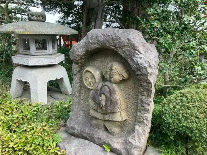 宗泉寺の{uncategorized: "未分類", other: "その他", undefined: "問題あり", building: "その他建物", grave: "お墓", sacred_gate: "鳥居", guardian: "狛犬", statue: "像", buddha: "仏像", history: "歴史", nature: "自然", garden: "庭園", animal: "動物", pagoda: "塔", temizu: "手水舎", mountain_gate: "山門・神門", sanctuary: "本殿・本堂", subordinate: "末社・摂社", art: "芸術", scenery: "景色", jizo: "地蔵", ema: "絵馬", goshuin: "御朱印", omikuji: "おみくじ", items: "授与品その他", amulet: "お守り", goshuincho: "御朱印帳", eats: "食事", festival: "お祭り", votive_dance: "神楽", shichigosan: "七五三参", wedding: "結婚式", experience: "体験その他", initially: "初詣", around: "周辺", anti_infection: "感染症対策"}