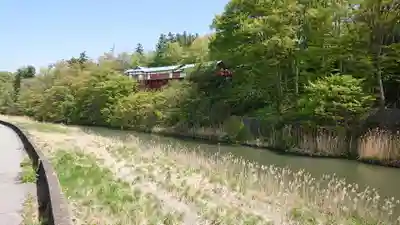 鼻顔稲荷神社の周辺