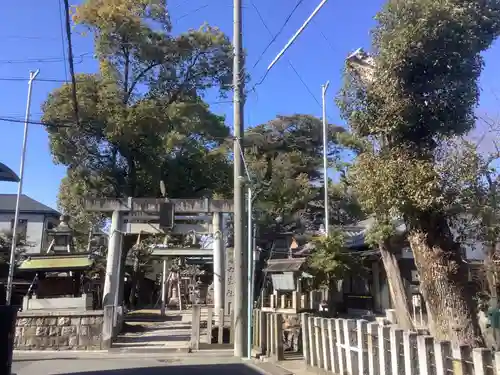 六生社の鳥居