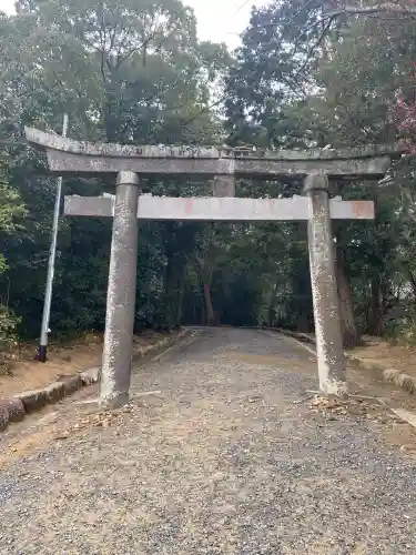 安仁神社の{uncategorized: "未分類", other: "その他", undefined: "問題あり", building: "その他建物", grave: "お墓", sacred_gate: "鳥居", guardian: "狛犬", statue: "像", buddha: "仏像", history: "歴史", nature: "自然", garden: "庭園", animal: "動物", pagoda: "塔", temizu: "手水舎", mountain_gate: "山門・神門", sanctuary: "本殿・本堂", subordinate: "末社・摂社", art: "芸術", scenery: "景色", jizo: "地蔵", ema: "絵馬", goshuin: "御朱印", omikuji: "おみくじ", items: "授与品その他", amulet: "お守り", goshuincho: "御朱印帳", eats: "食事", festival: "お祭り", votive_dance: "神楽", shichigosan: "七五三参", wedding: "結婚式", experience: "体験その他", initially: "初詣", around: "周辺", anti_infection: "感染症対策"}