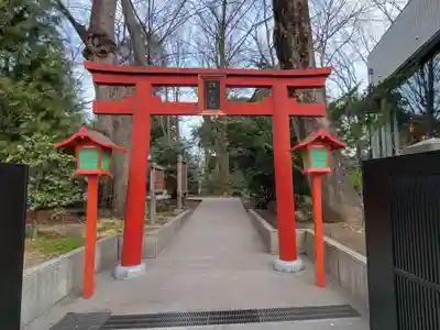 柞祖霊社の鳥居