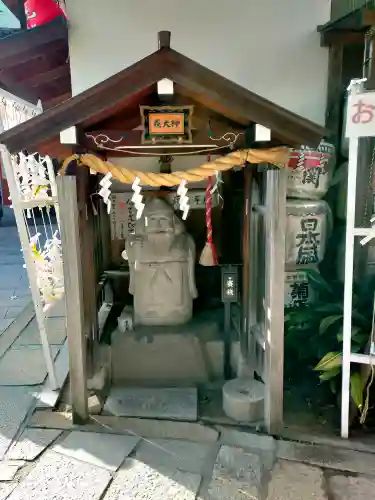 尼崎えびす神社の{uncategorized: "未分類", other: "その他", undefined: "問題あり", building: "その他建物", grave: "お墓", sacred_gate: "鳥居", guardian: "狛犬", statue: "像", buddha: "仏像", history: "歴史", nature: "自然", garden: "庭園", animal: "動物", pagoda: "塔", temizu: "手水舎", mountain_gate: "山門・神門", sanctuary: "本殿・本堂", subordinate: "末社・摂社", art: "芸術", scenery: "景色", jizo: "地蔵", ema: "絵馬", goshuin: "御朱印", omikuji: "おみくじ", items: "授与品その他", amulet: "お守り", goshuincho: "御朱印帳", eats: "食事", festival: "お祭り", votive_dance: "神楽", shichigosan: "七五三参", wedding: "結婚式", experience: "体験その他", initially: "初詣", around: "周辺", anti_infection: "感染症対策"}