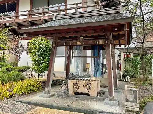 温泉山 安楽寺(四国霊場第六番札所)の手水舎