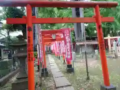 鬼子母神堂　(法明寺）の鳥居