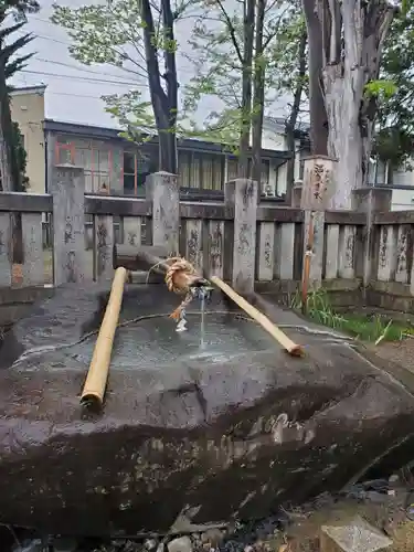 八剣神社の手水舎