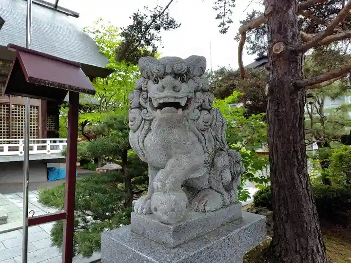 北見神社の狛犬