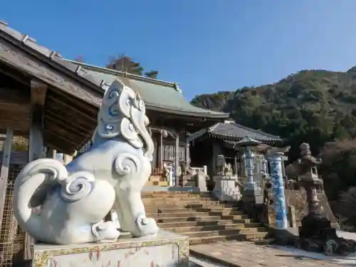 陶山神社の{uncategorized: "未分類", other: "その他", undefined: "問題あり", building: "その他建物", grave: "お墓", sacred_gate: "鳥居", guardian: "狛犬", statue: "像", buddha: "仏像", history: "歴史", nature: "自然", garden: "庭園", animal: "動物", pagoda: "塔", temizu: "手水舎", mountain_gate: "山門・神門", sanctuary: "本殿・本堂", subordinate: "末社・摂社", art: "芸術", scenery: "景色", jizo: "地蔵", ema: "絵馬", goshuin: "御朱印", omikuji: "おみくじ", items: "授与品その他", amulet: "お守り", goshuincho: "御朱印帳", eats: "食事", festival: "お祭り", votive_dance: "神楽", shichigosan: "七五三参", wedding: "結婚式", experience: "体験その他", initially: "初詣", around: "周辺", anti_infection: "感染症対策"}