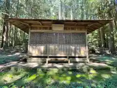 薬利神社の本殿