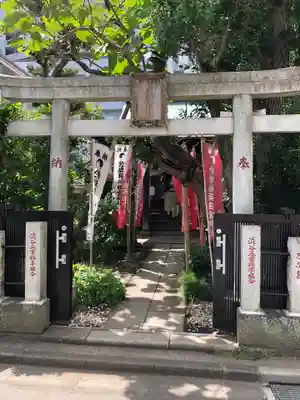 四谷於岩稲荷田宮神社の鳥居