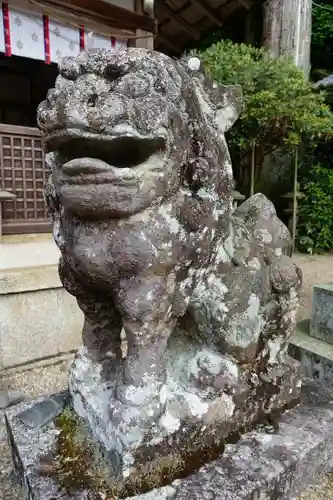 都祁水分神社の狛犬